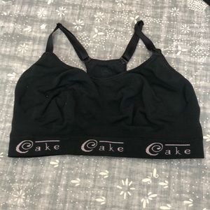 Cake size medium nursing bra